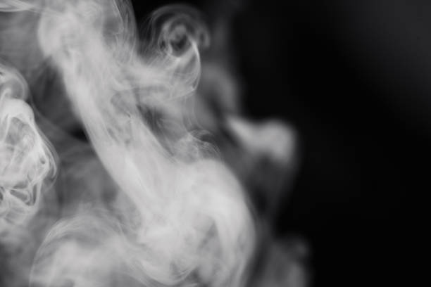 Smoke store staff troubleshooting disposable vape quality issues