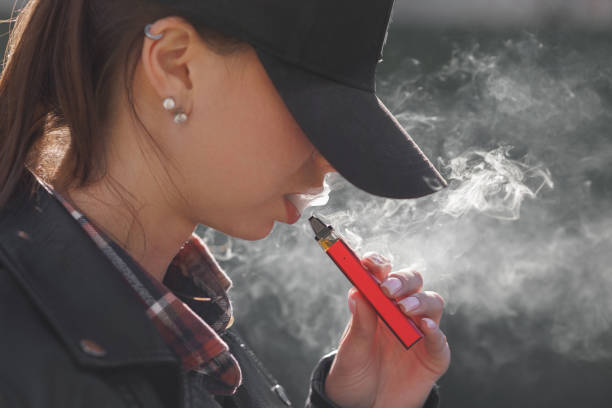 US vape distributor warehouse with disposable vape inventory organized by MOQ tier